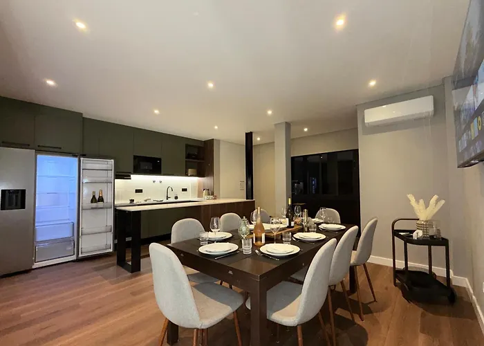 The Beacon - Cosy & Comfort דירה *