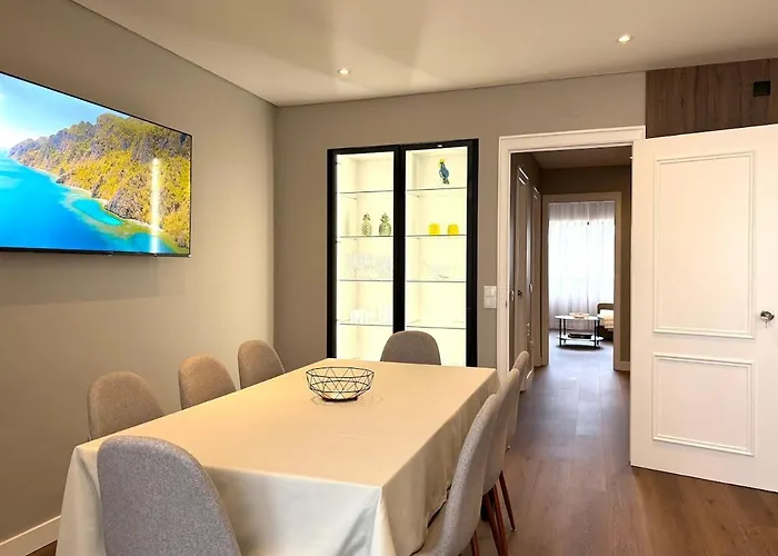 The Beacon - Cosy & Comfort דירה