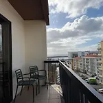 The Beacon - Cosy & Comfort Апартаменты Понта-Делгада